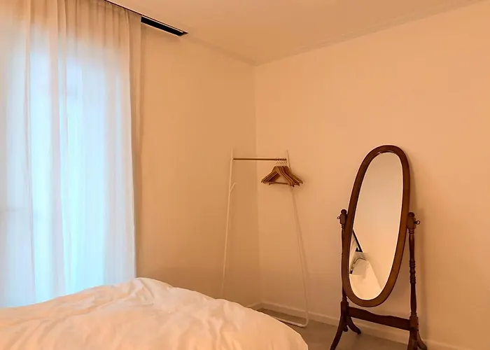 Large Space Dongmyo Station, Dongdaemun, Ddp, Gyeongbokgung Palace, Gwangjang Market, Airport Bus 8 Minutes, 5 Beds, 3 *