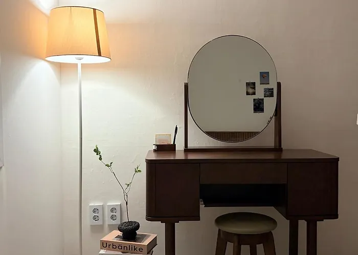 Apartment Large Space Dongmyo Station, Dongdaemun, Ddp, Gyeongbokgung Palace, Gwangjang Market, Airport Bus 8 Minutes, 5 Beds, 3 *
