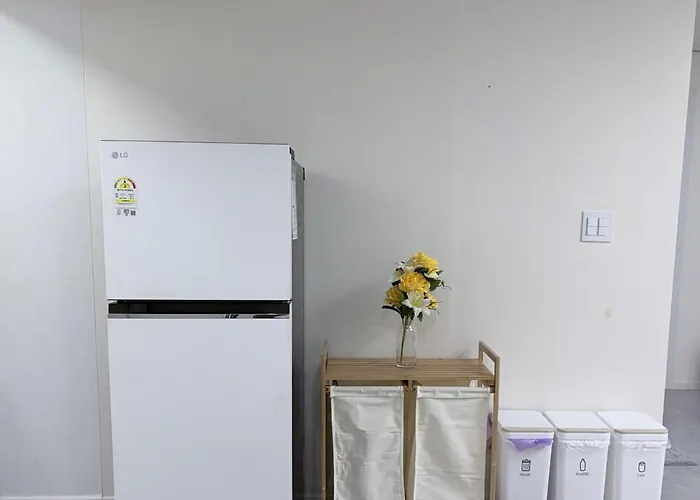 Large Space Dongmyo Station, Dongdaemun, Ddp, Gyeongbokgung Palace, Gwangjang Market, Airport Bus 8 Minutes, 5 Beds, 3 Apartment *