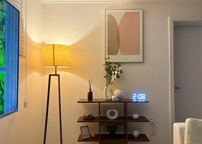 Large Space Dongmyo Station, Dongdaemun, Ddp, Gyeongbokgung Palace, Gwangjang Market, Airport Bus 8 Minutes, 5 Beds, 3 Apartment *